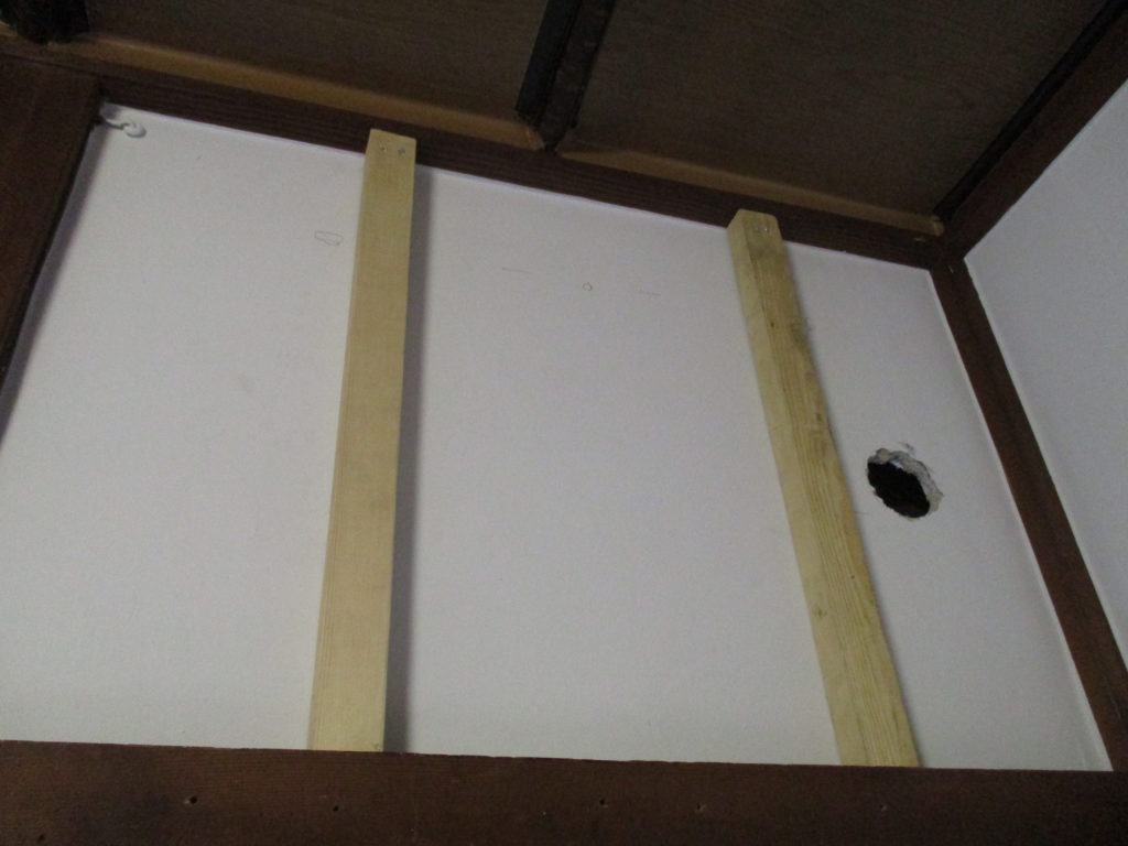 和室の土壁 砂壁 エアコン据え付け板貼る方法 木材を利用する パナソニックcs 225cf W