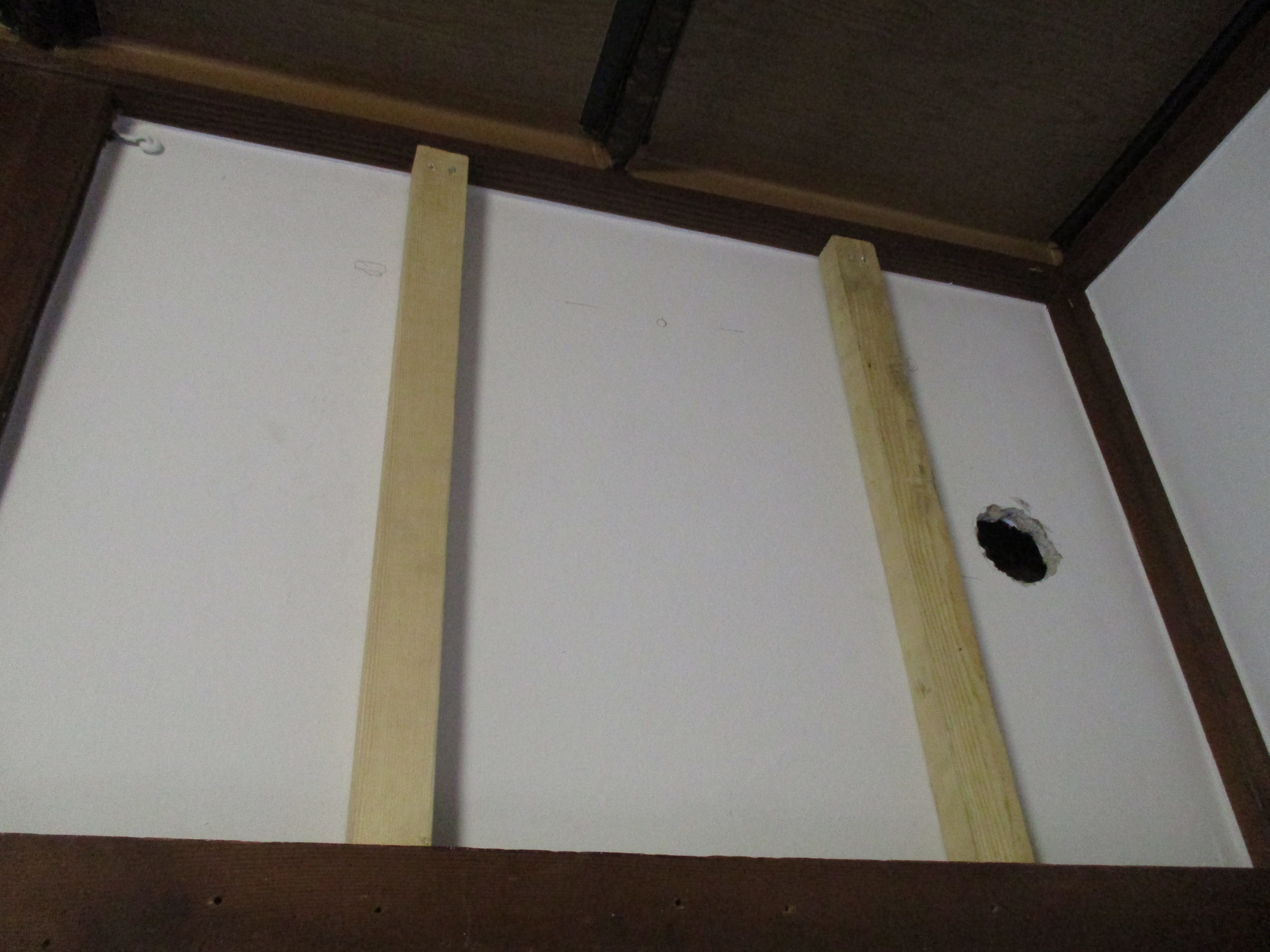 和室の土壁（砂壁）エアコン据え付け板貼る方法（木材を利用する）パナソニックCS－225CF-W